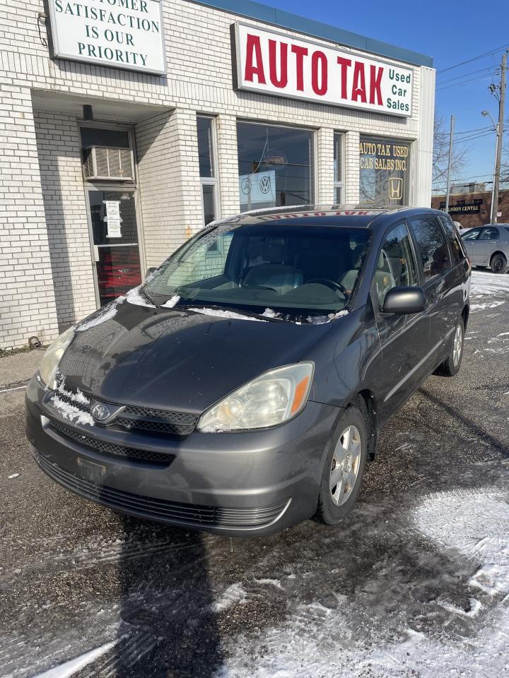 2004 Toyota Sienna 4dr CE 7-Passenger ALLOYS Photo3