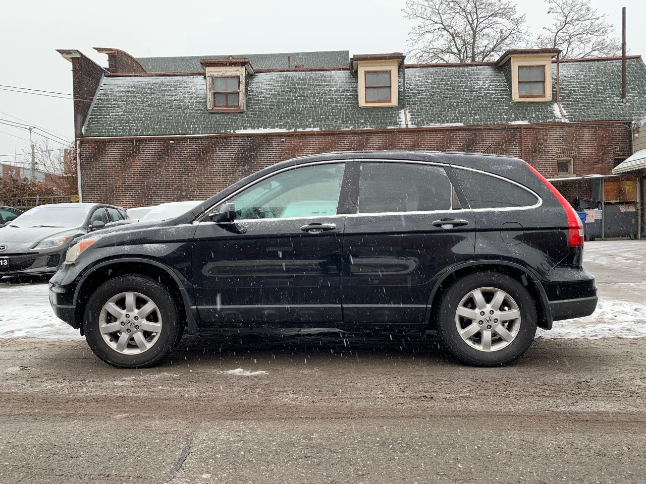 2011 Honda CR-V 2WD 5dr LX Photo
