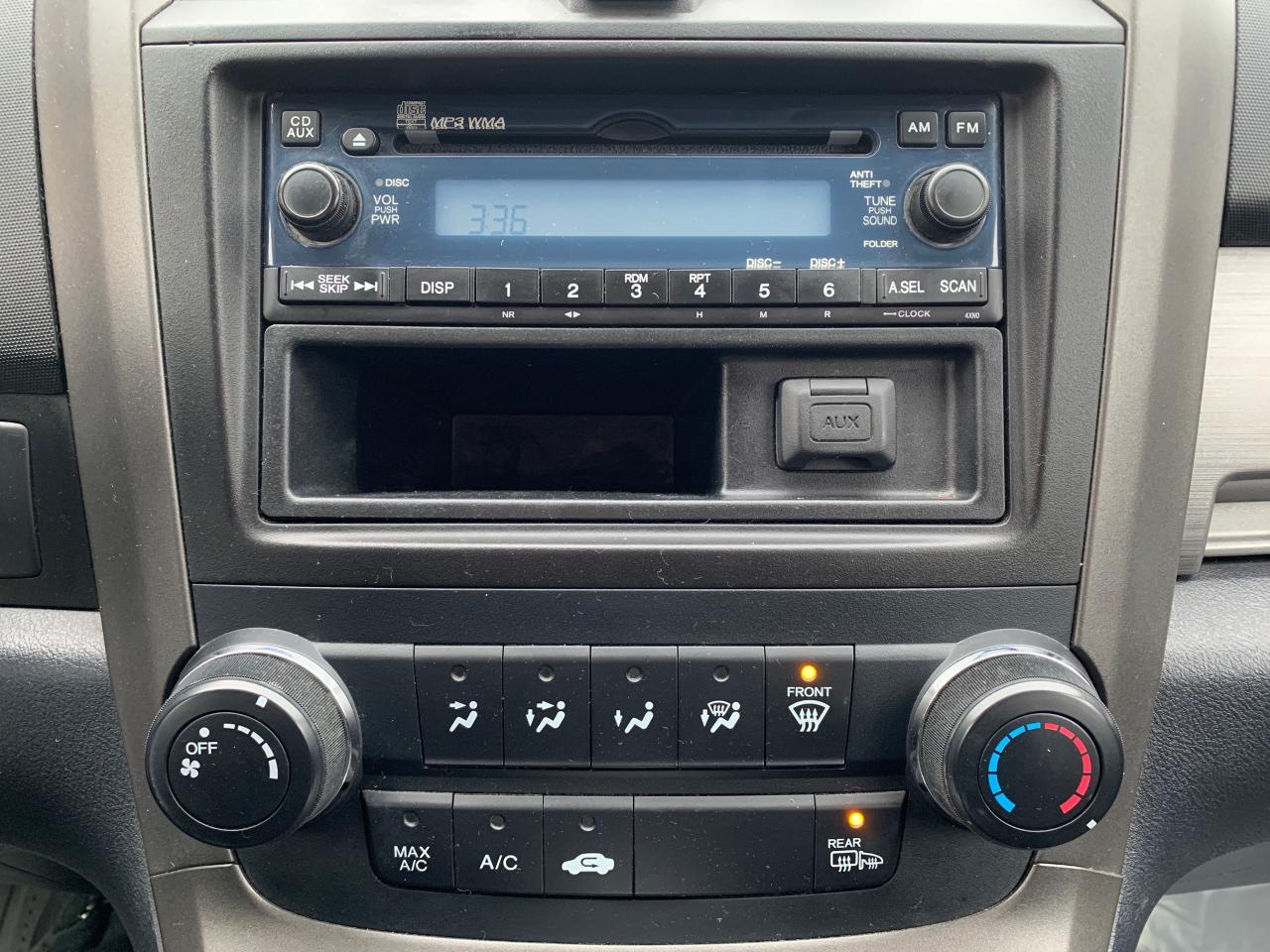 2011 Honda CR-V 2WD 5dr LX Photo