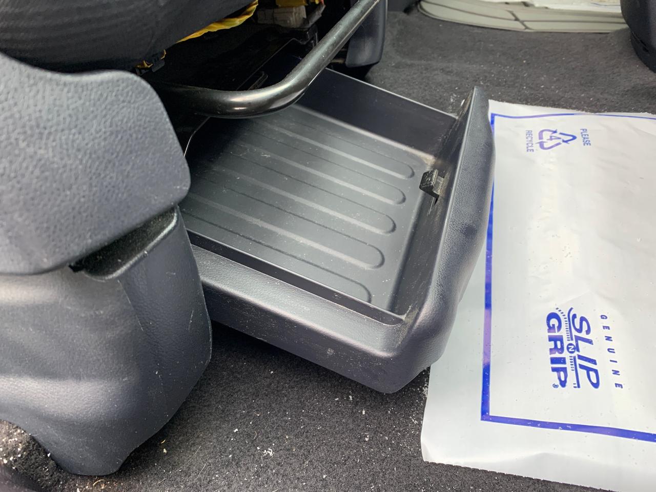 2011 Honda CR-V 2WD 5dr LX Photo