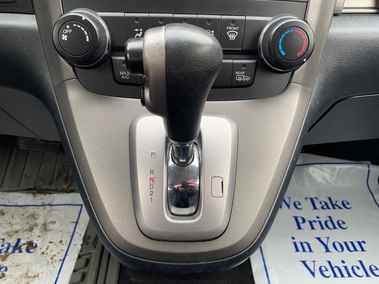 2011 Honda CR-V 2WD 5dr LX Photo