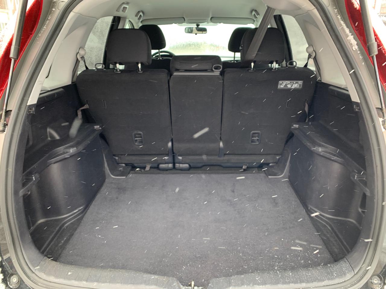 2011 Honda CR-V 2WD 5dr LX Photo