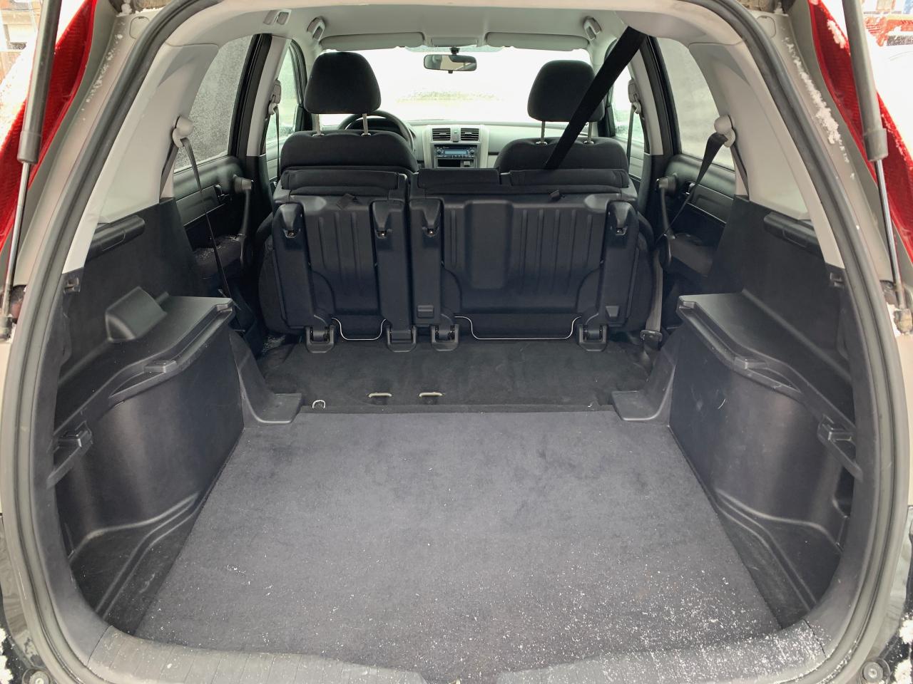 2011 Honda CR-V 2WD 5dr LX Photo