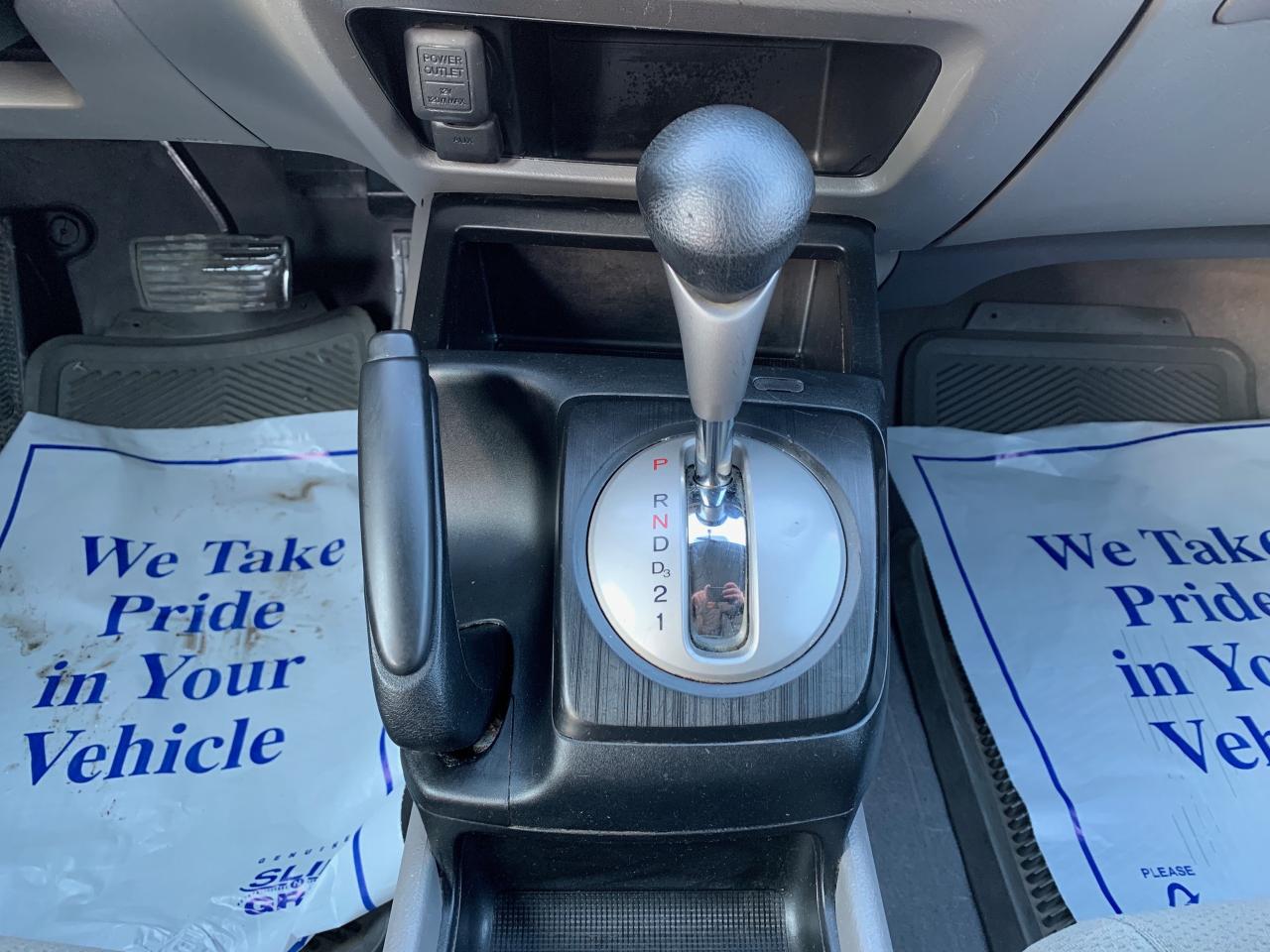 2010 Honda Civic 4dr Auto DX-G Photo