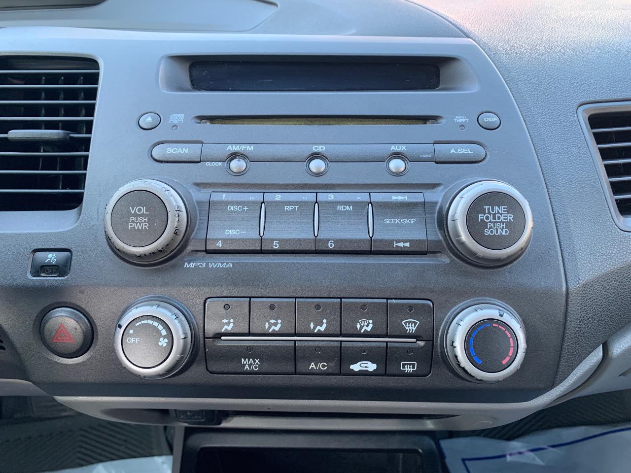 2010 Honda Civic 4dr Auto DX-G Photo