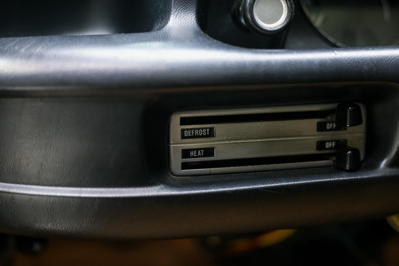 1973 BMW 2002 2.0L 125HP 4 SPEED MANUAL  RECAROSEATS POWERTRUNK Photo