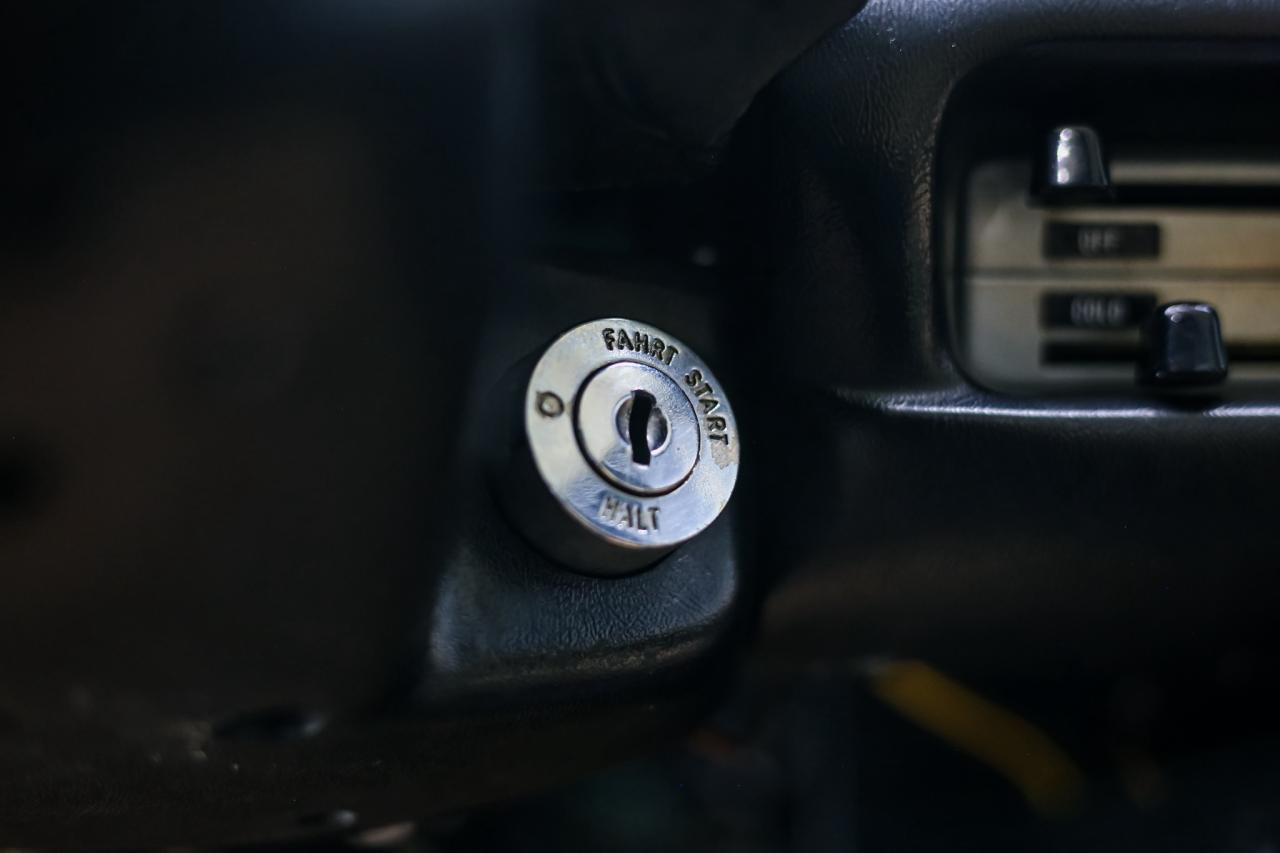 1973 BMW 2002 2.0L 125HP 4 SPEED MANUAL  RECAROSEATS POWERTRUNK Photo