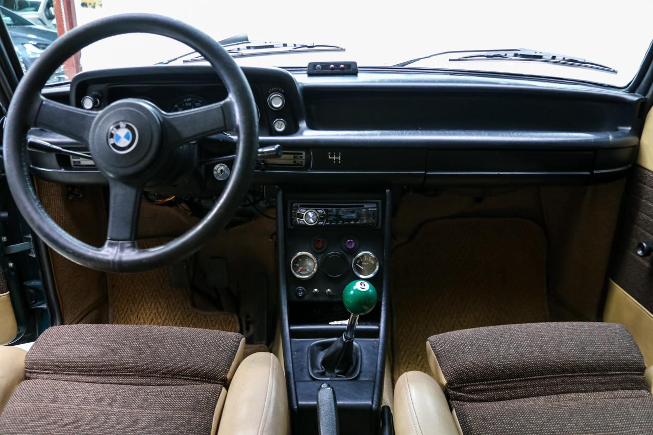 1973 BMW 2002 2.0L 125HP 4 SPEED MANUAL  RECAROSEATS POWERTRUNK Photo
