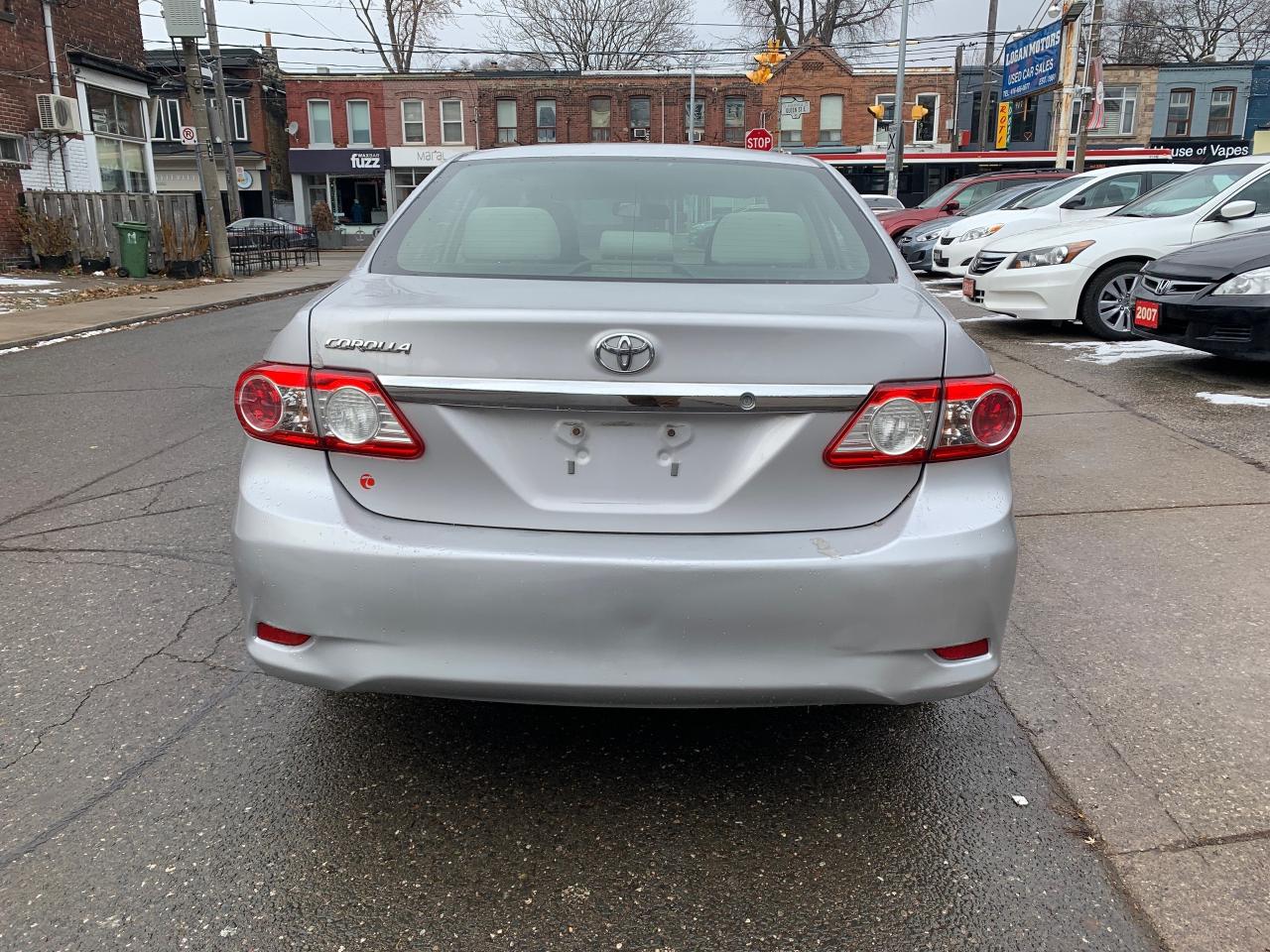 2012 Toyota Corolla 4DR SDN AUTO CE Photo3