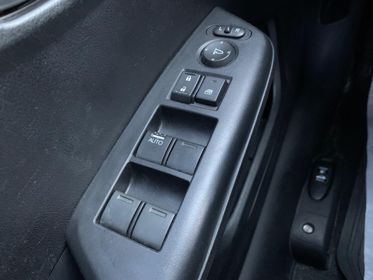 2013 Honda Civic 4dr Auto EX Photo