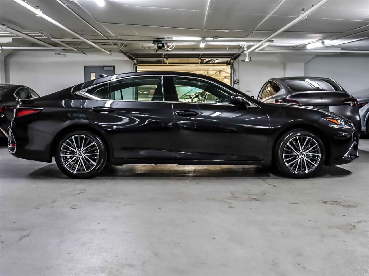 2024 Lexus ES Luxury Pkg Dealer Demonstrator Leasing Available Photo2