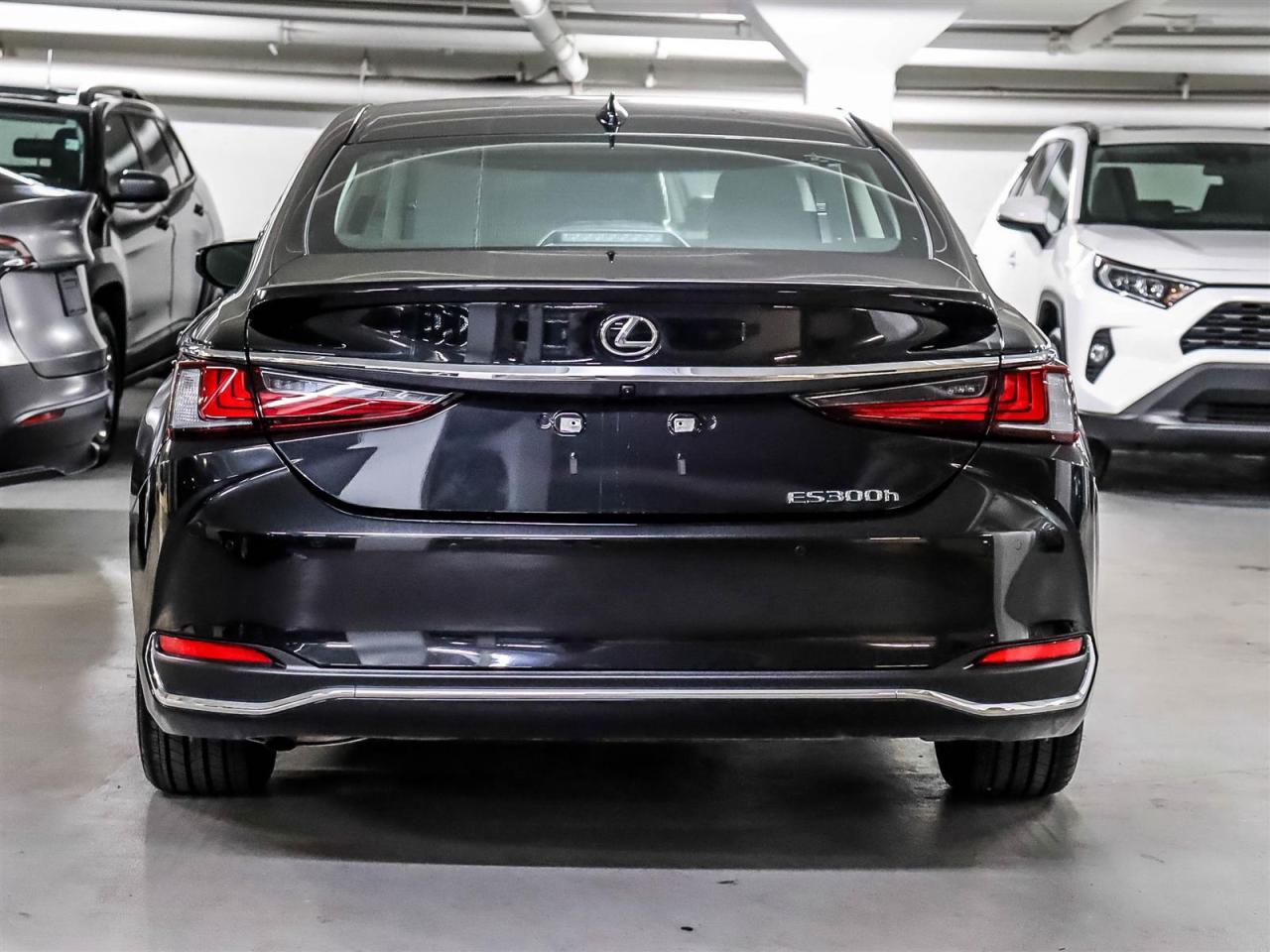 2024 Lexus ES Luxury Pkg Dealer Demonstrator Leasing Available Photo3