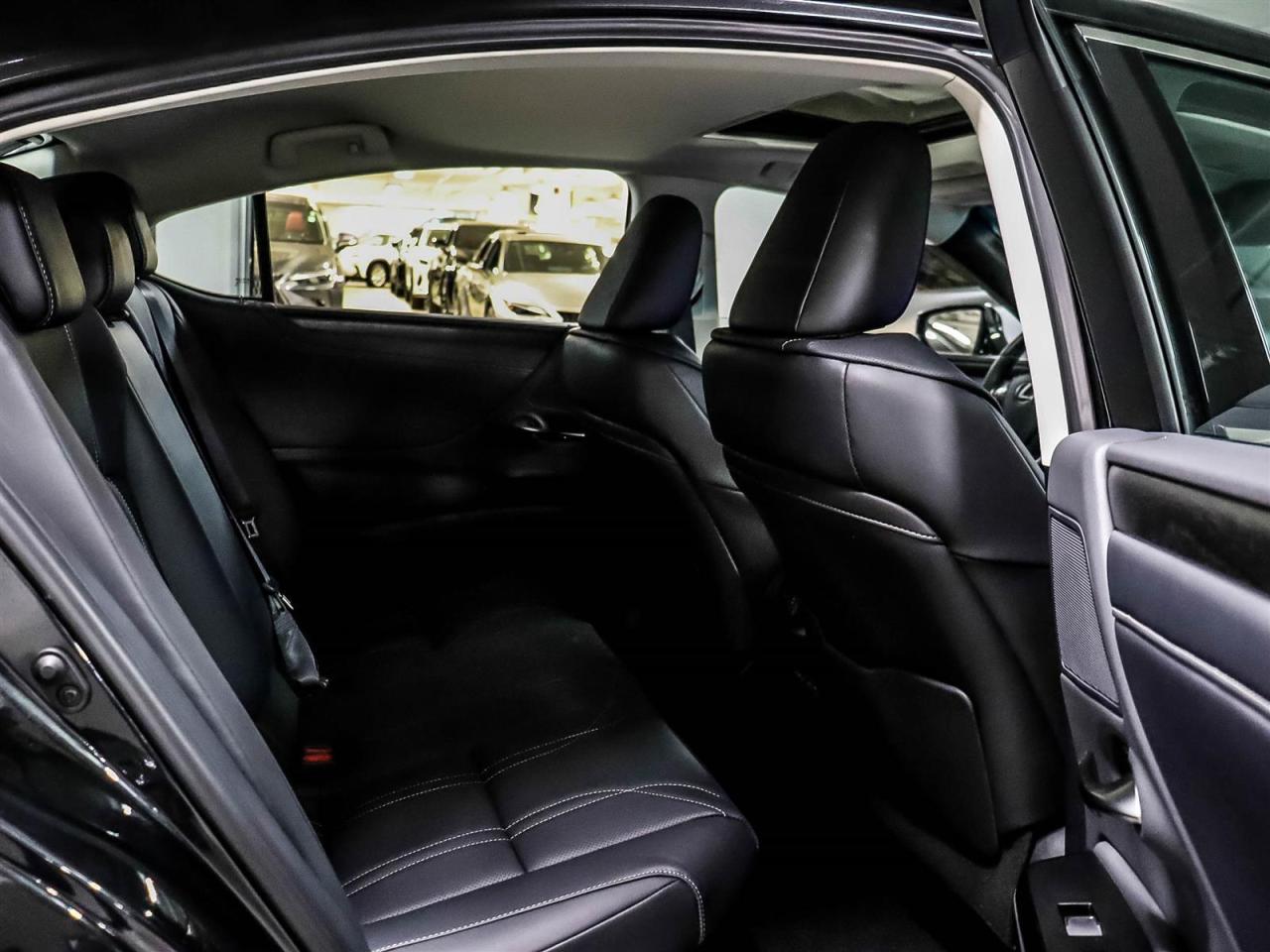 2024 Lexus ES Luxury Pkg Dealer Demonstrator Leasing Available Photo