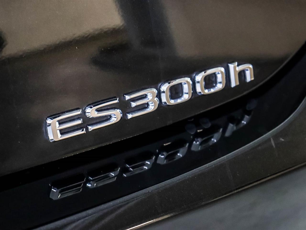 2024 Lexus ES Luxury Pkg Dealer Demonstrator Leasing Available Photo