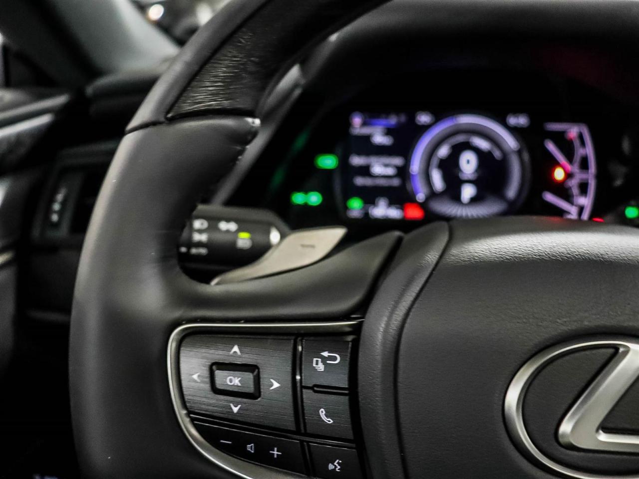 2024 Lexus ES Luxury Pkg Dealer Demonstrator Leasing Available Photo