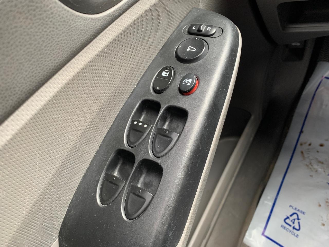 2009 Honda Civic 4dr Auto DX-G Photo