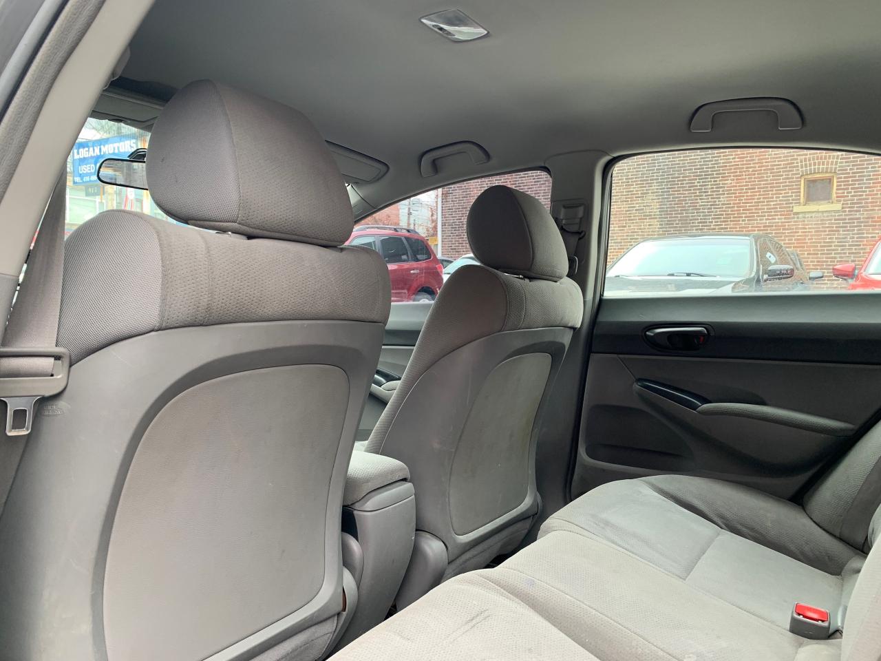 2009 Honda Civic 4dr Auto DX-G Photo