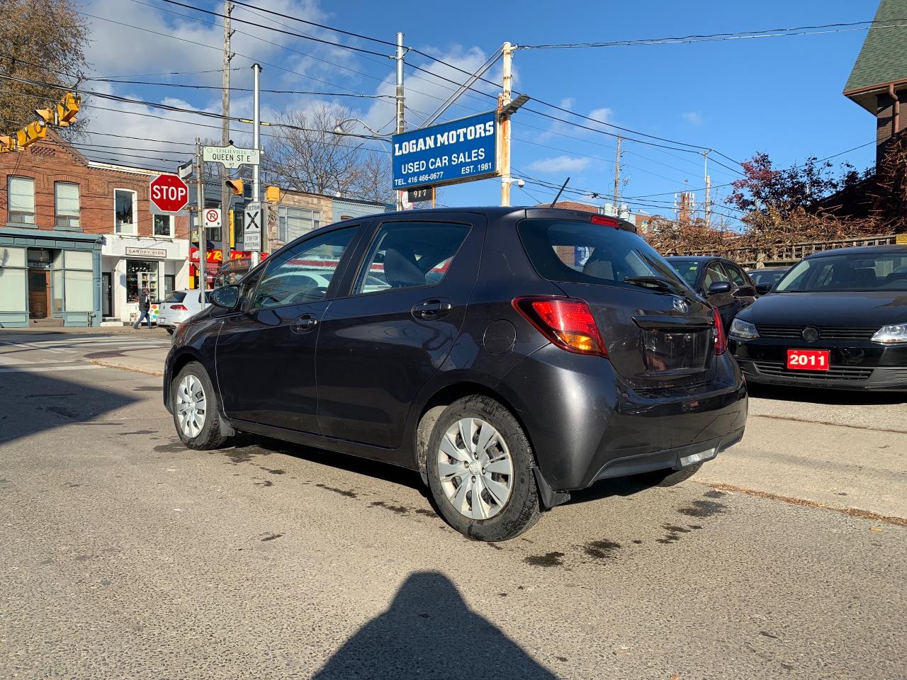 2016 Toyota Yaris 5dr HB Auto LE Photo