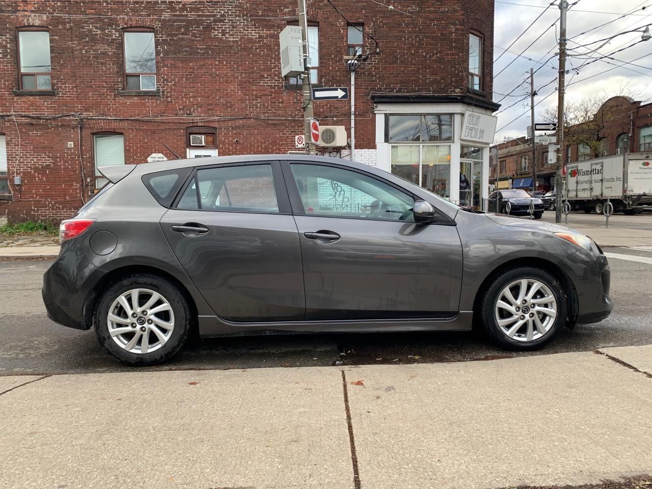 2013 Mazda MAZDA3 4dr HB Sport Auto GS-SKYACTIV Photo