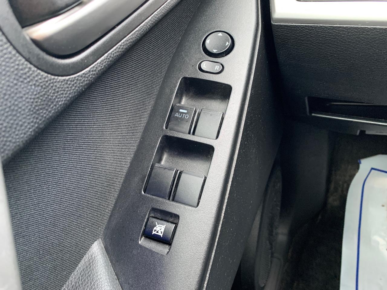 2013 Mazda MAZDA3 4dr HB Sport Auto GS-SKYACTIV Photo