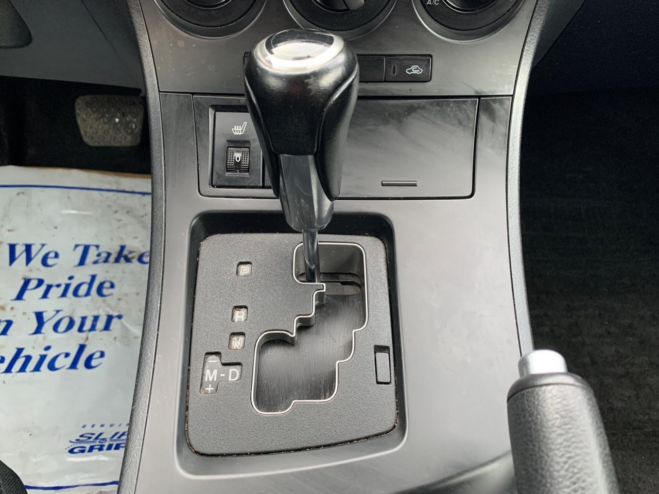 2013 Mazda MAZDA3 4dr HB Sport Auto GS-SKYACTIV Photo