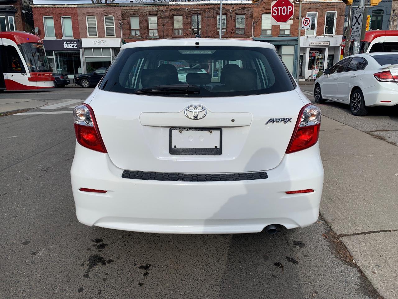 2014 Toyota Matrix 4DR WGN AUTO FWD Photo3