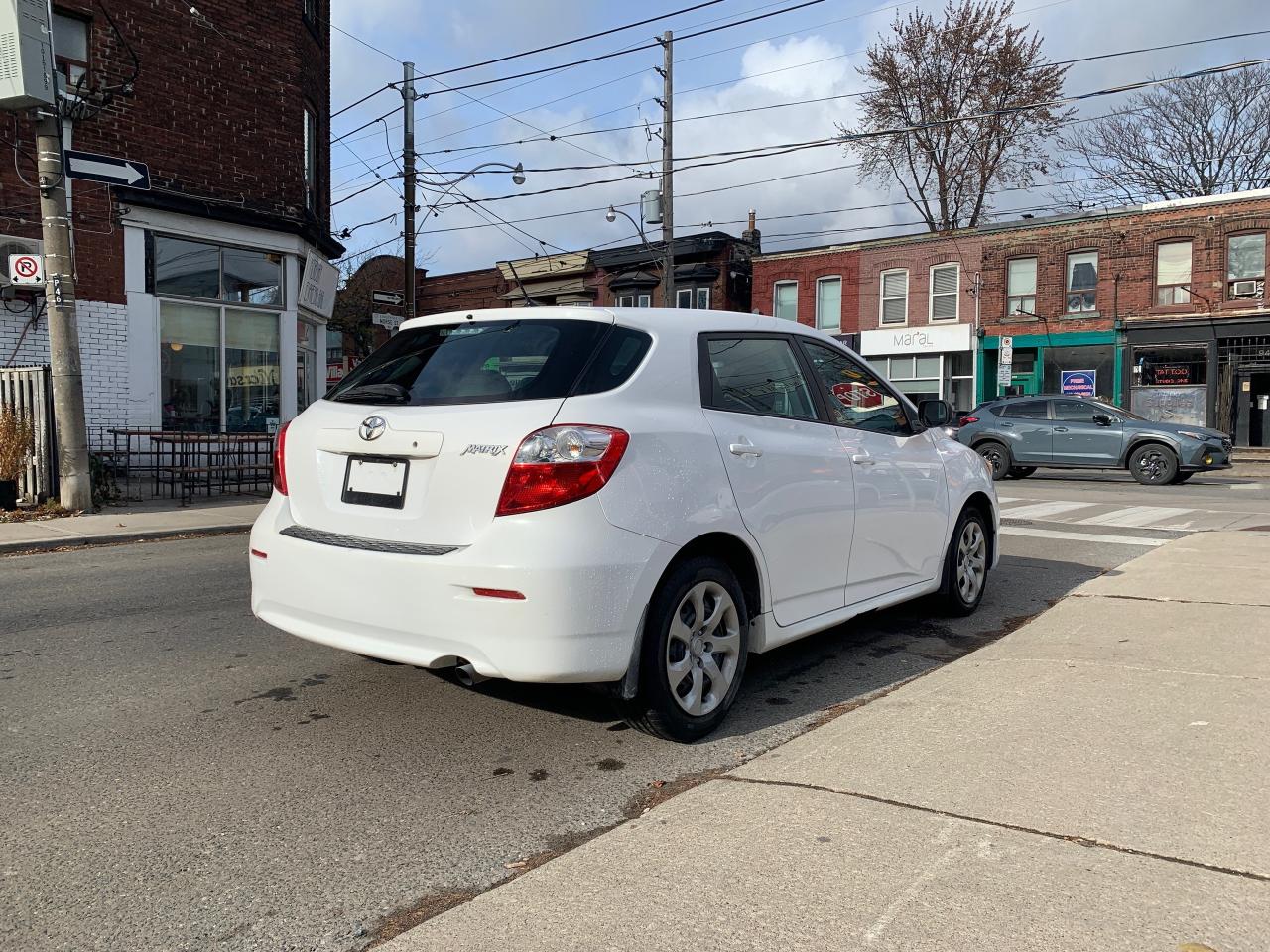 2014 Toyota Matrix 4DR WGN AUTO FWD Photo