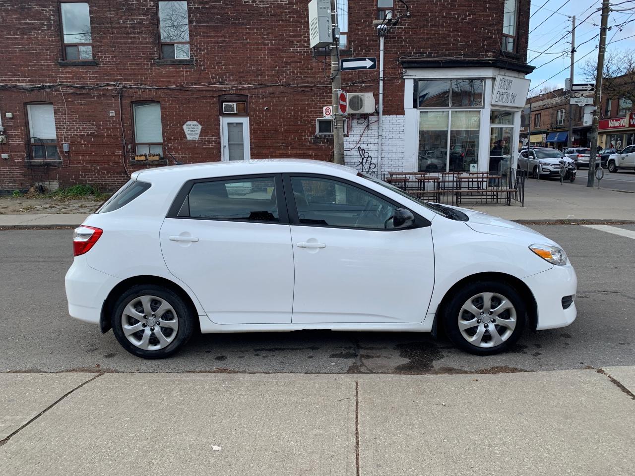 2014 Toyota Matrix 4DR WGN AUTO FWD Photo