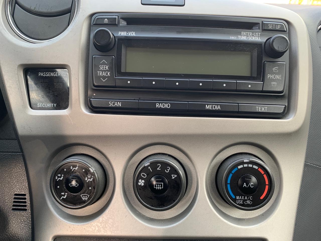 2014 Toyota Matrix 4DR WGN AUTO FWD Photo