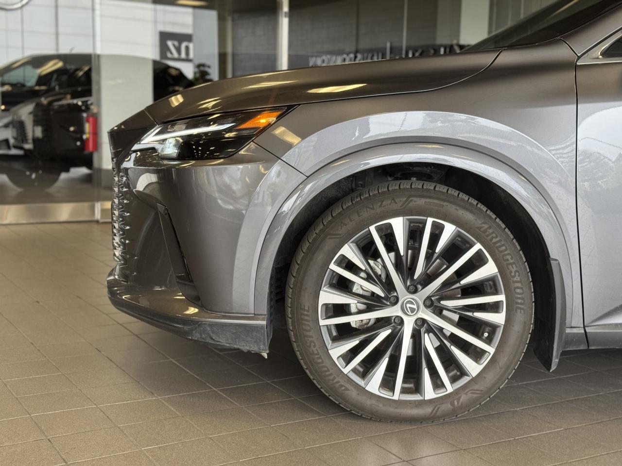 2023 Lexus RX Luxury Pkg Safety Certified Welcome Trades Photo3