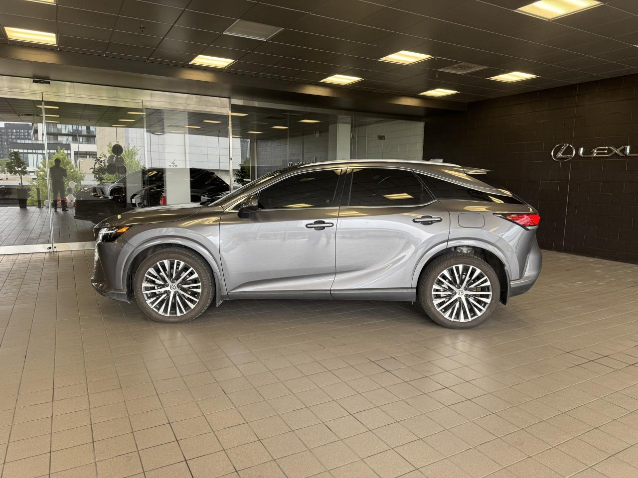 2023 Lexus RX Luxury Pkg Safety Certified Welcome Trades Photo4