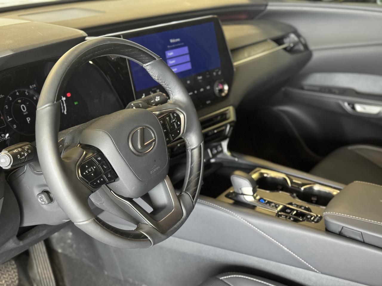 2023 Lexus RX Luxury Pkg Safety Certified Welcome Trades Photo