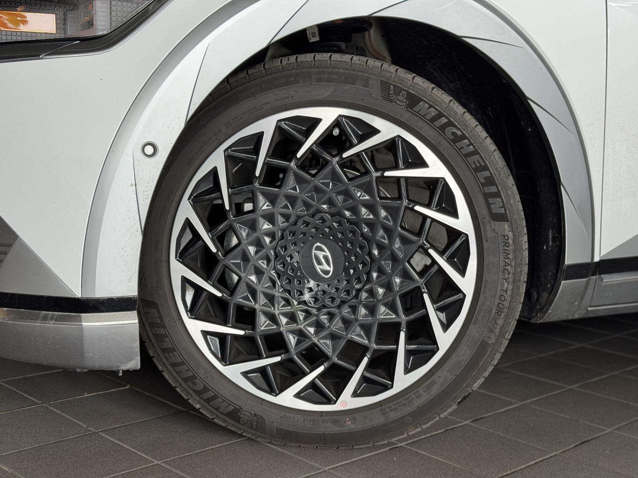 2024 Hyundai IONIQ 5 Preferred AWD Long Range w-Ultimate Pkg Photo