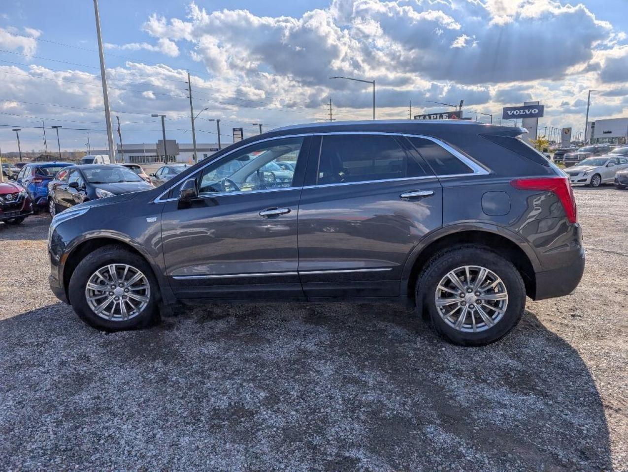 2019 Cadillac XT5 Luxury AWD   LEATHER   SUNROOF   CAMERA   HTD SEAT Photo