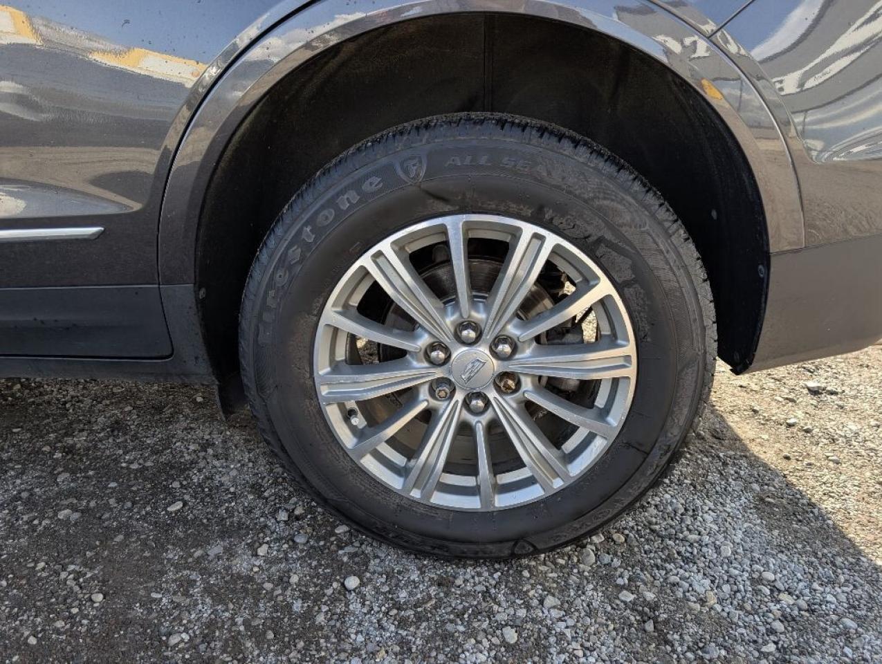 2019 Cadillac XT5 Luxury AWD   LEATHER   SUNROOF   CAMERA   HTD SEAT Photo
