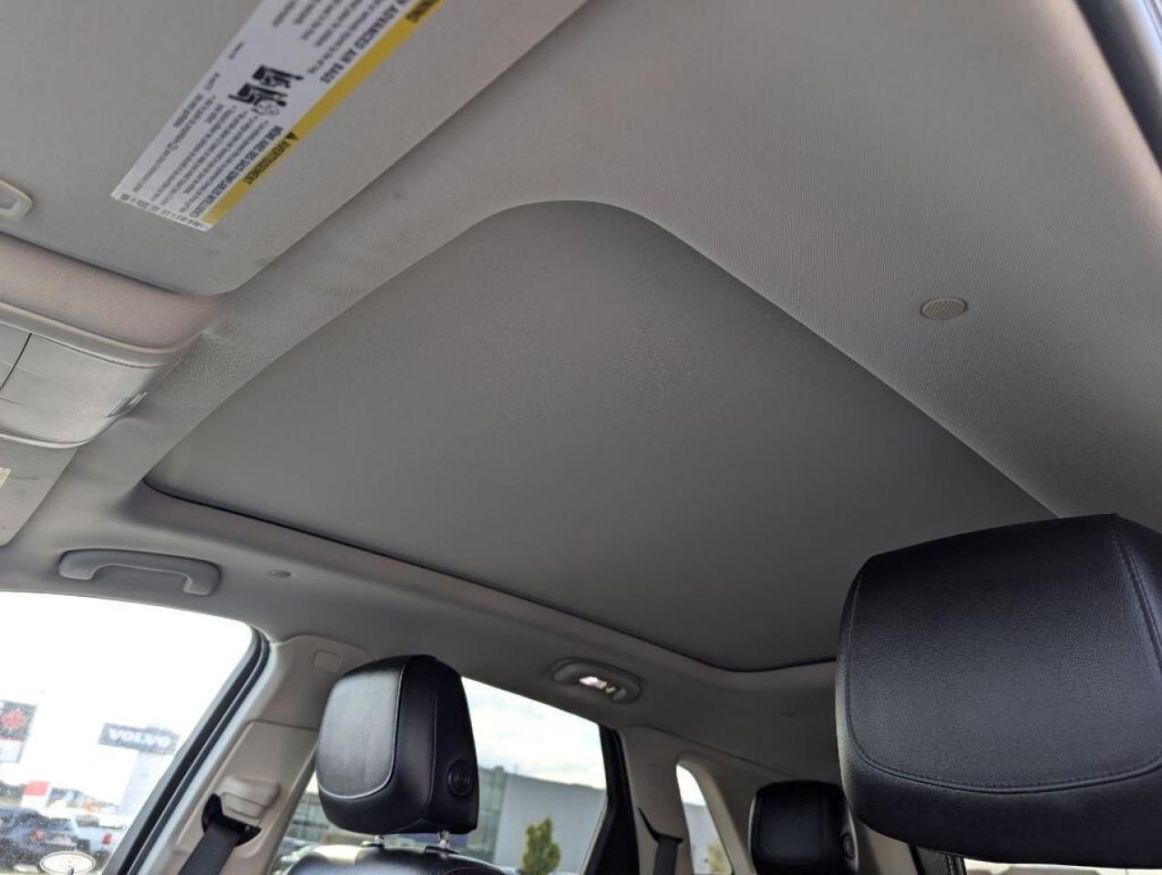 2019 Cadillac XT5 Luxury AWD   LEATHER   SUNROOF   CAMERA   HTD SEAT Photo