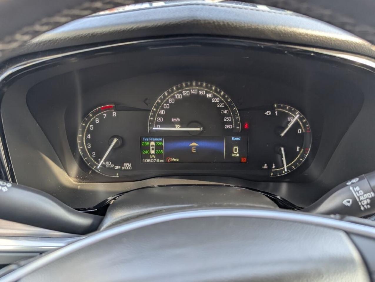 2019 Cadillac XT5 Luxury AWD   LEATHER   SUNROOF   CAMERA   HTD SEAT Photo