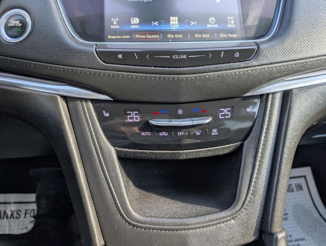 2019 Cadillac XT5 Luxury AWD   LEATHER   SUNROOF   CAMERA   HTD SEAT Photo