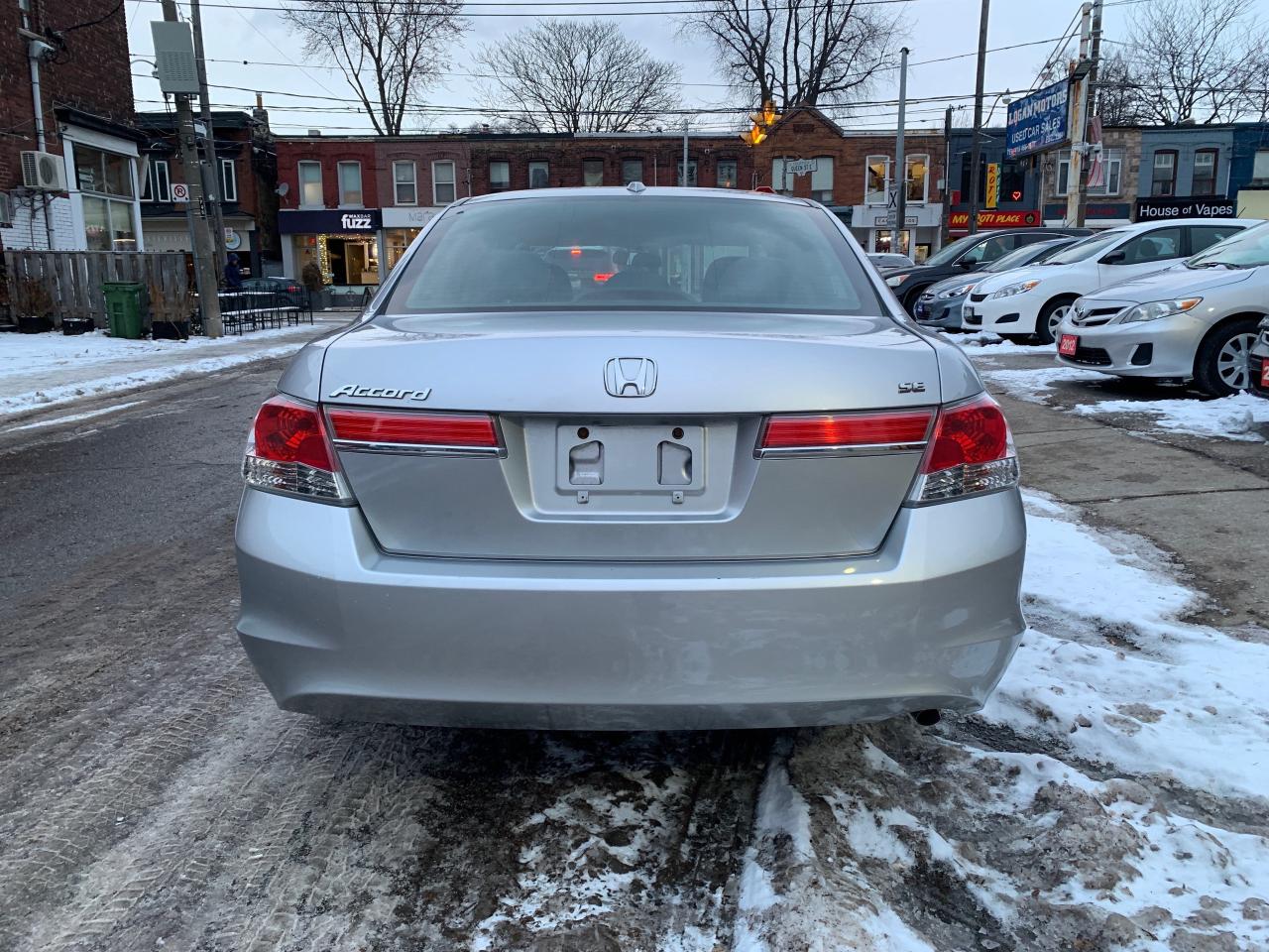 2011 Honda Accord Sedan 4dr I4 Auto SE Photo3