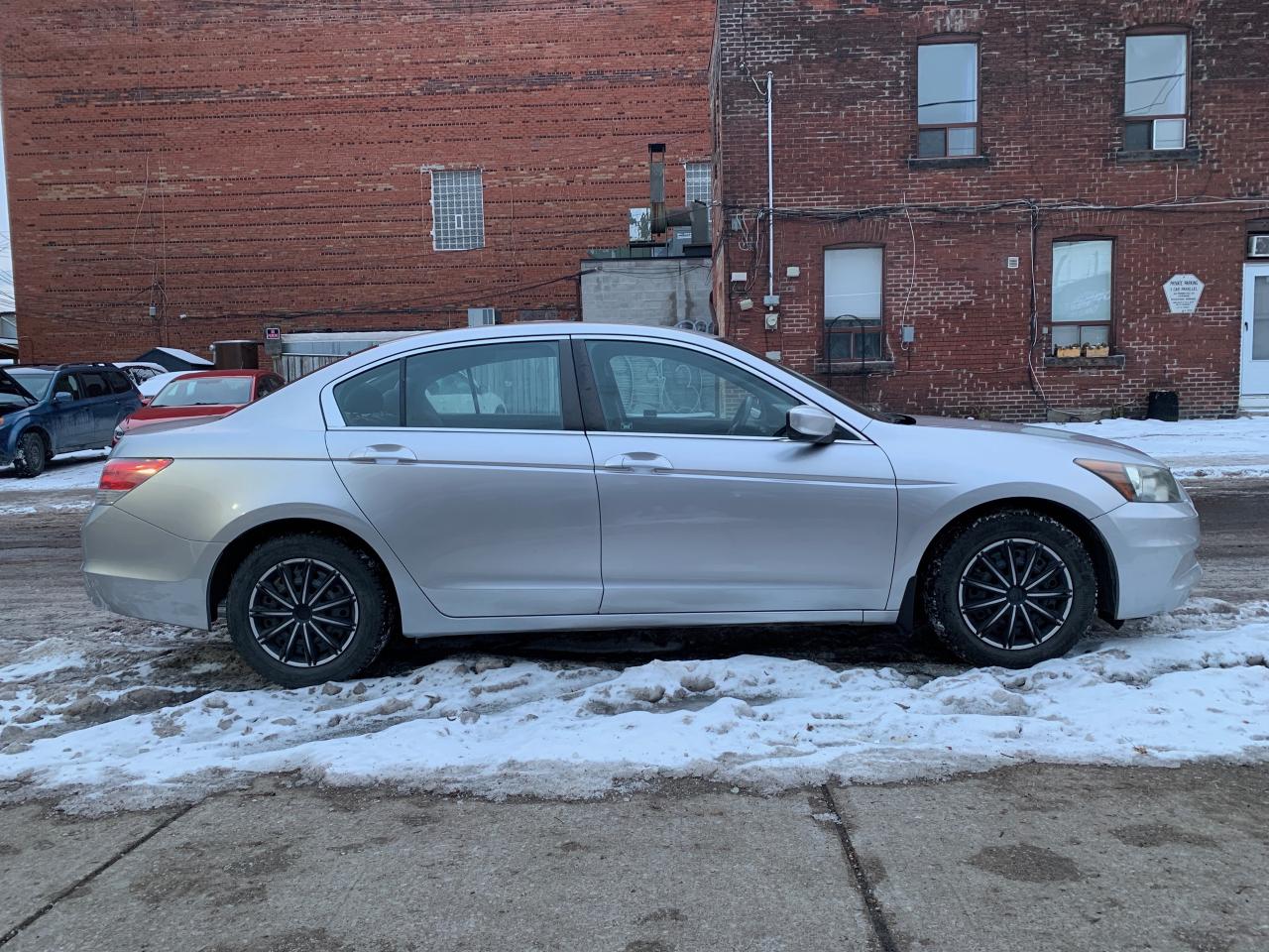 2011 Honda Accord Sedan 4dr I4 Auto SE Photo