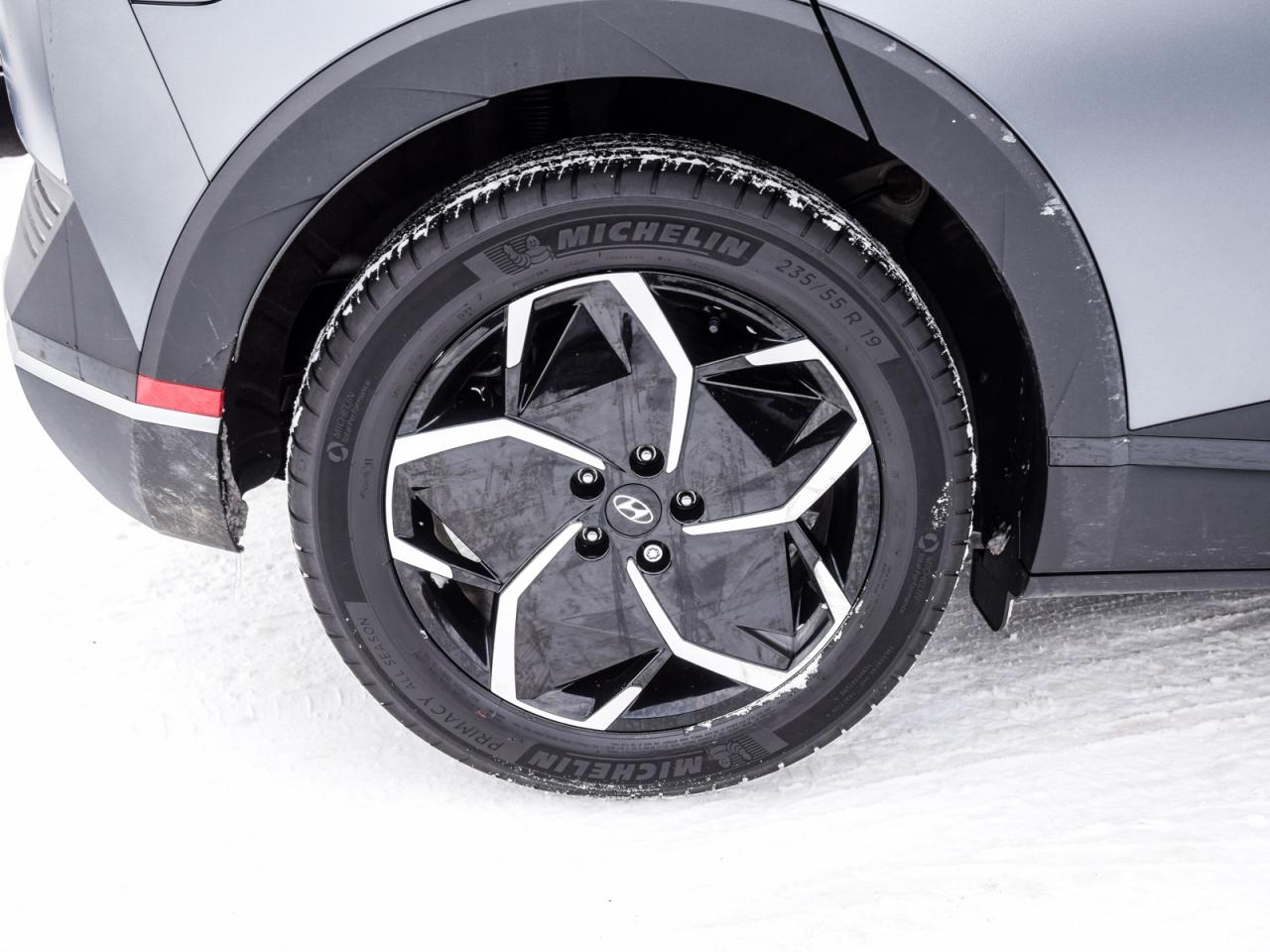 2023 Hyundai IONIQ 5 DONT PAY FOR 90 DAYS   AWD   1owner, LOW KMS, Photo