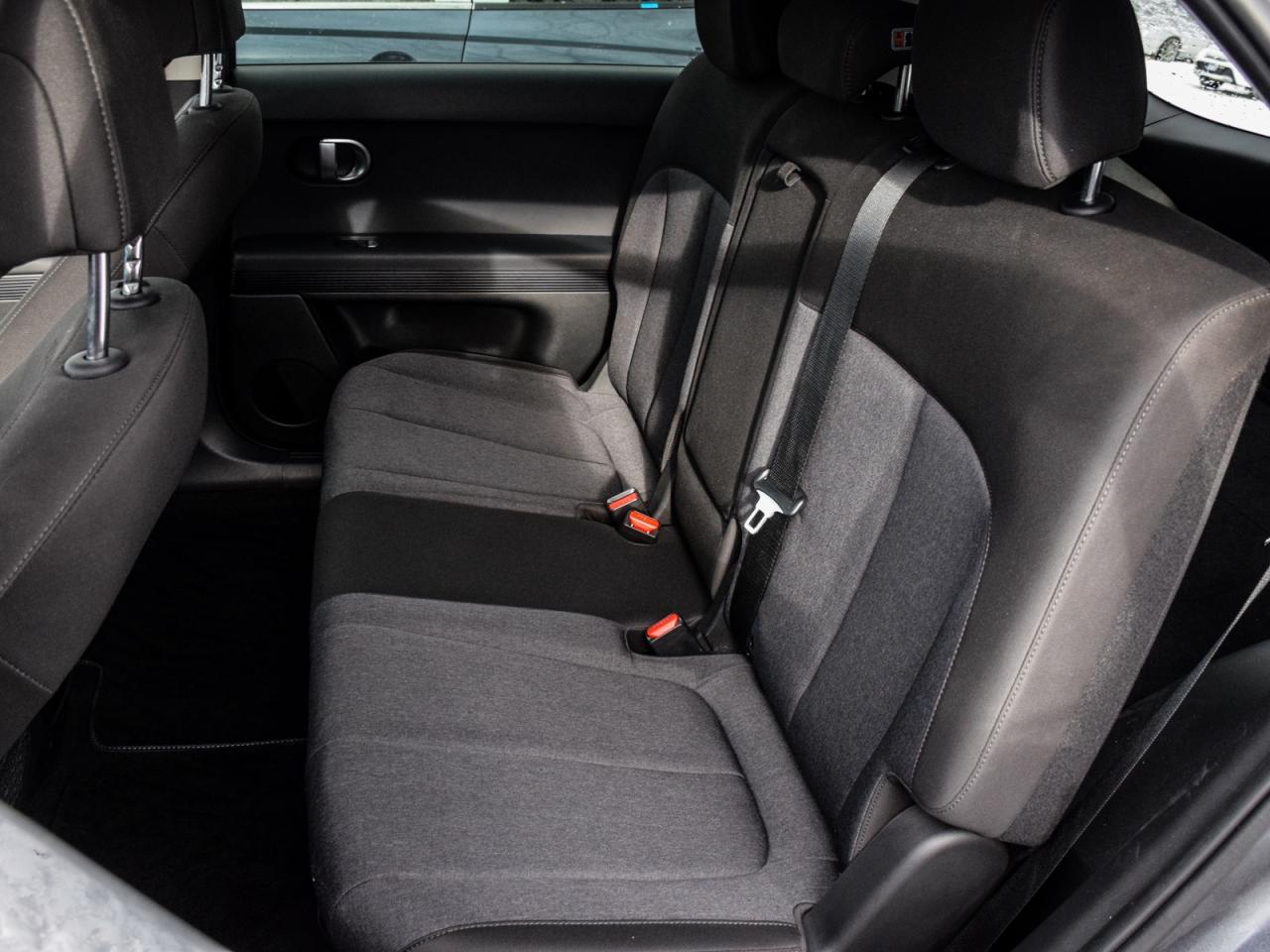 2023 Hyundai IONIQ 5 DONT PAY FOR 90 DAYS   AWD   1owner, LOW KMS, Photo