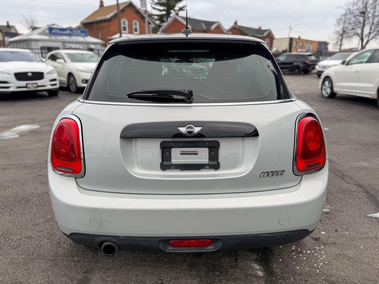 2016 MINI Cooper Hardtop LOW KM/ROOF/NO ACCIDENTS/4 DOORS/FUEL EFFICIENT Photo3