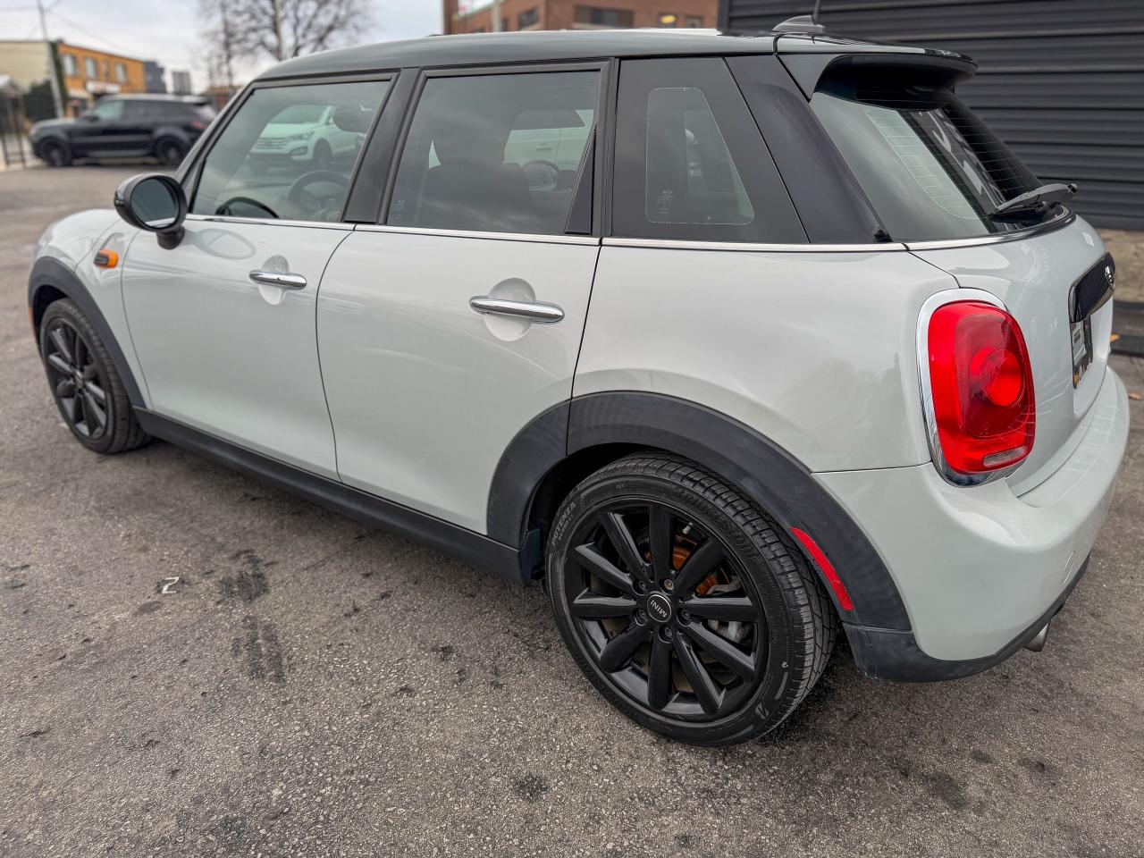 2016 MINI Cooper Hardtop LOW KM/ROOF/NO ACCIDENTS/4 DOORS/FUEL EFFICIENT Photo2