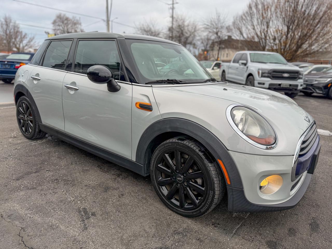 2016 MINI Cooper Hardtop LOW KM/ROOF/NO ACCIDENTS/4 DOORS/FUEL EFFICIENT Photo