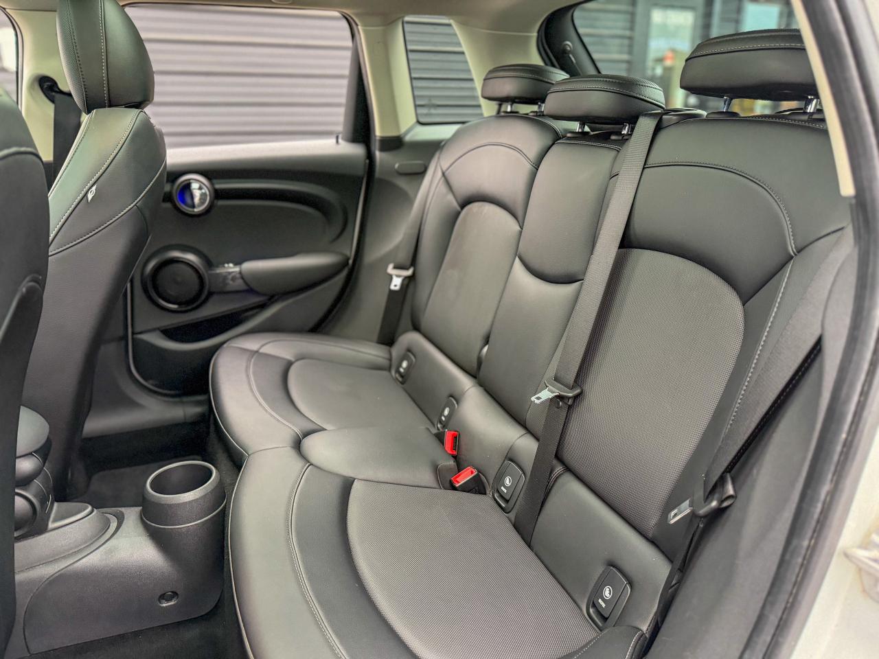 2016 MINI Cooper Hardtop LOW KM/ROOF/NO ACCIDENTS/4 DOORS/FUEL EFFICIENT Photo