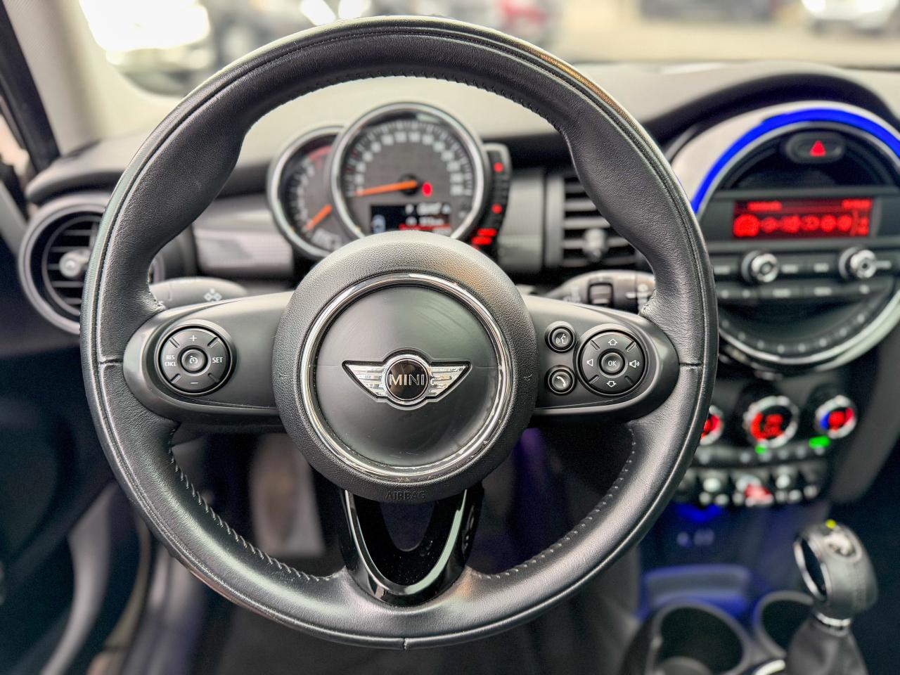 2016 MINI Cooper Hardtop LOW KM/ROOF/NO ACCIDENTS/4 DOORS/FUEL EFFICIENT Photo