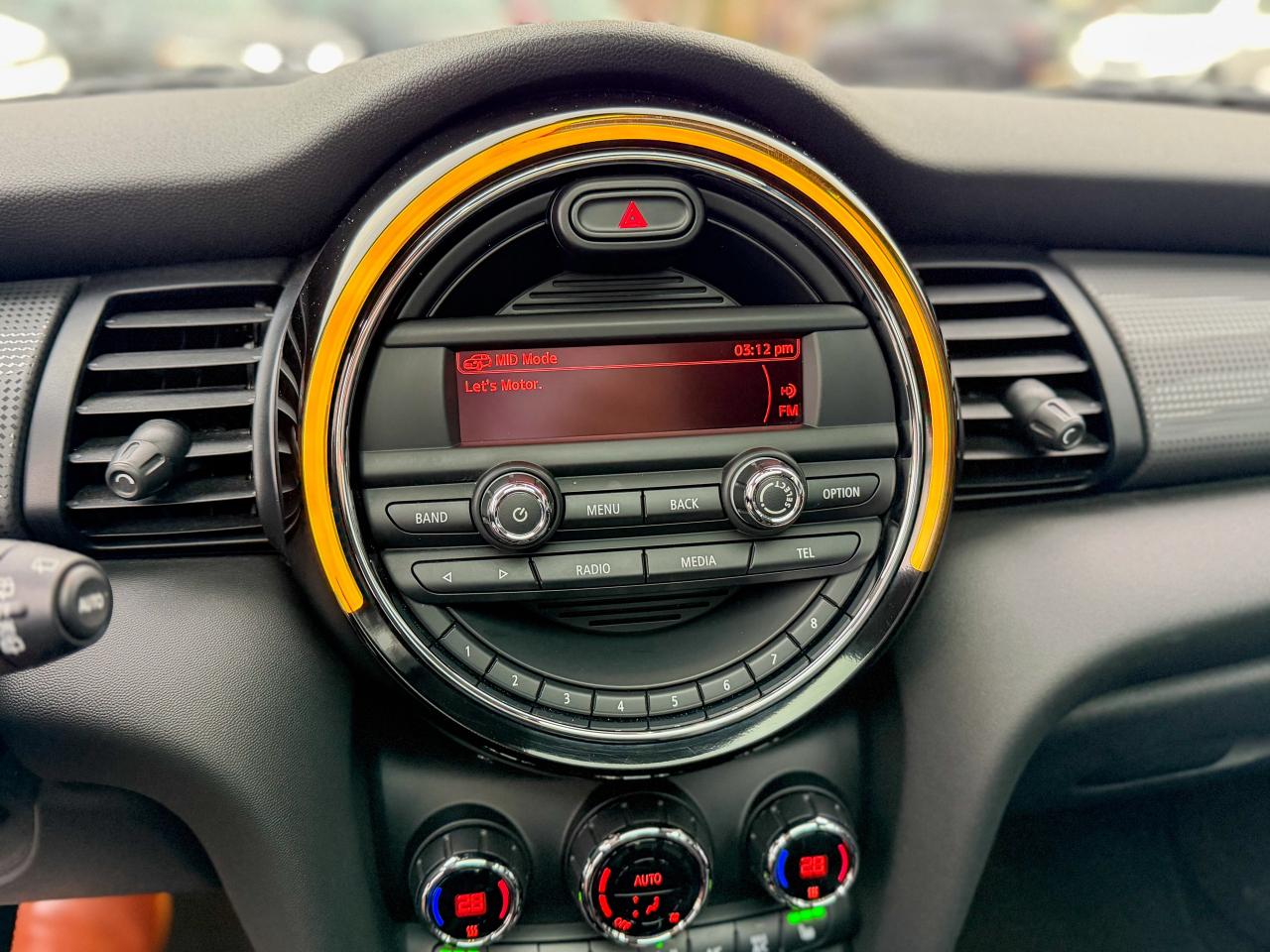 2016 MINI Cooper Hardtop LOW KM/ROOF/NO ACCIDENTS/4 DOORS/FUEL EFFICIENT Photo