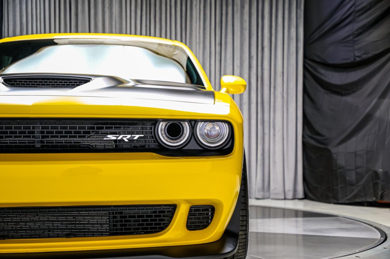 2017 Dodge Challenger SRT HELLCAT MANUAL 707HP  NOACCIDENT LOWKM SUNROOF Photo