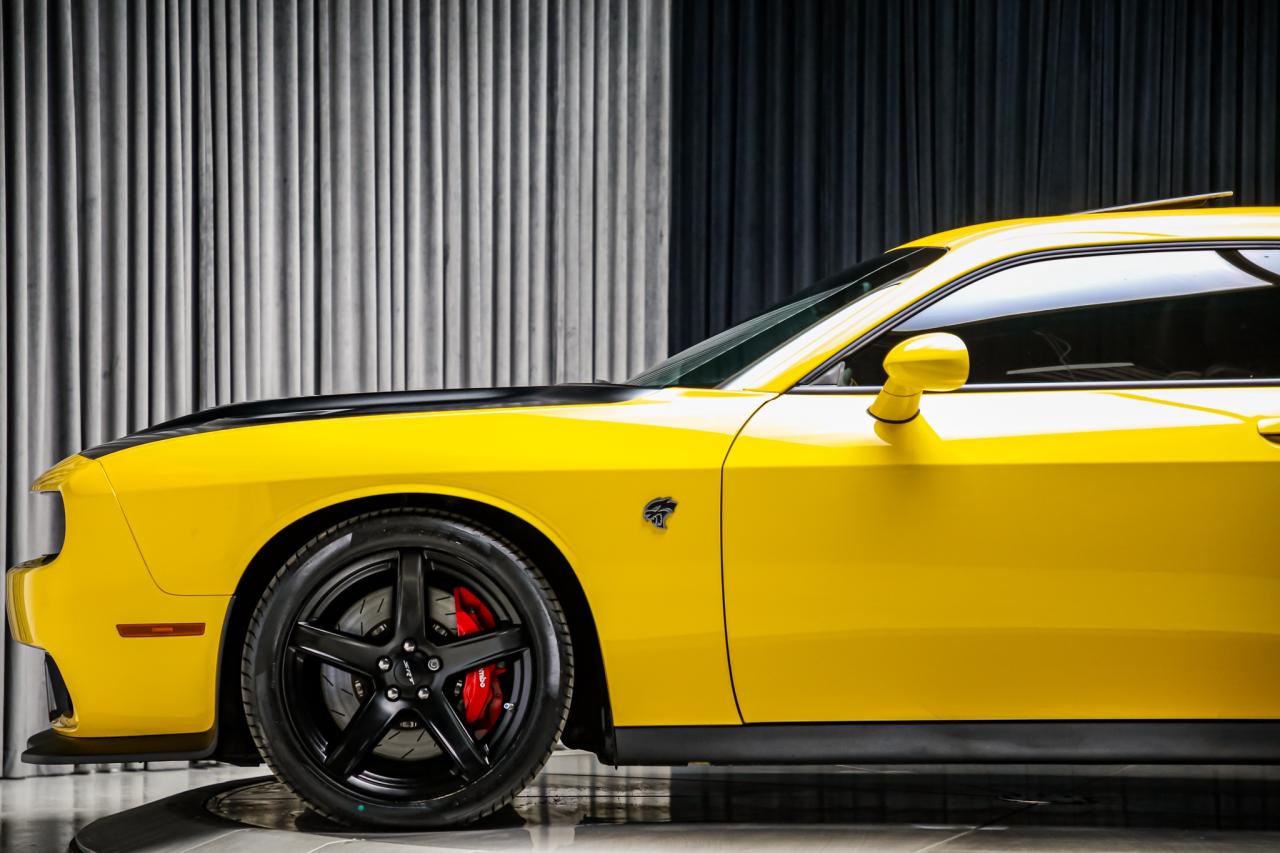2017 Dodge Challenger SRT HELLCAT MANUAL 707HP  NOACCIDENT LOWKM SUNROOF Photo